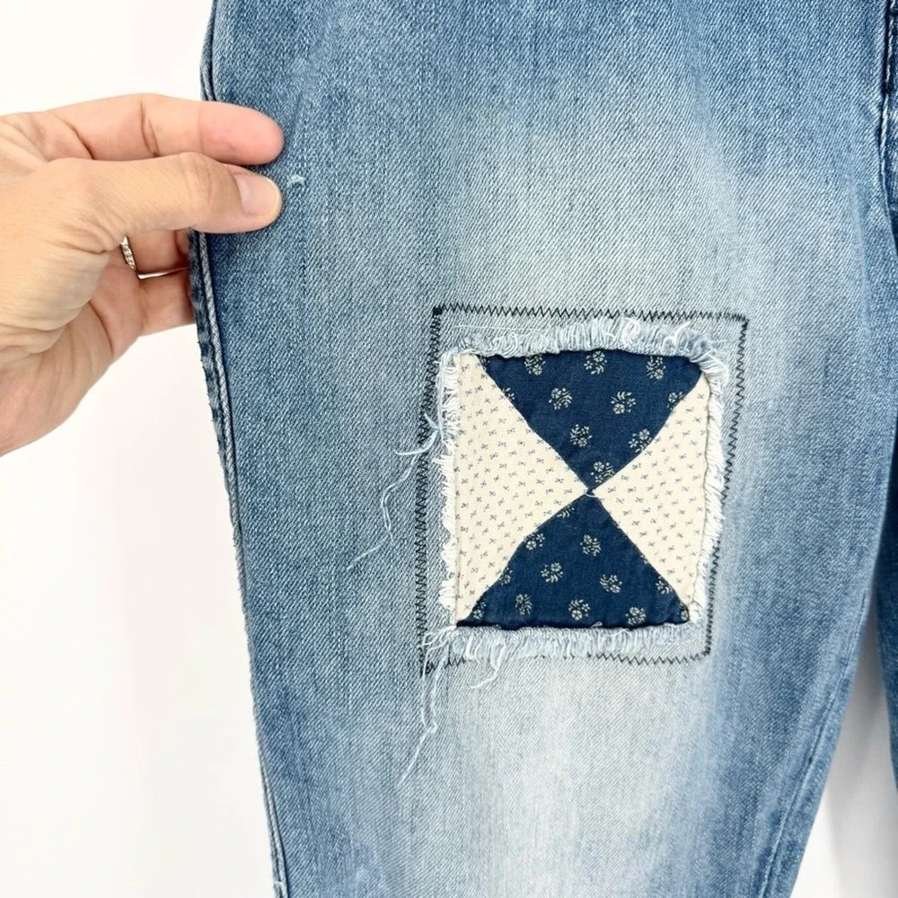 FP We The Free Down To Earth Patched Ripped Tapered Blue Jeans Sz 29 Boho Hippie